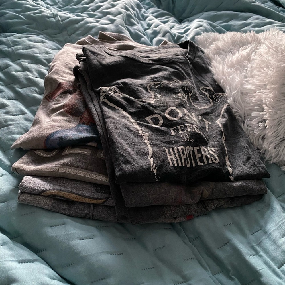 2 Lucky Brand Vintage T-Shirt (S)